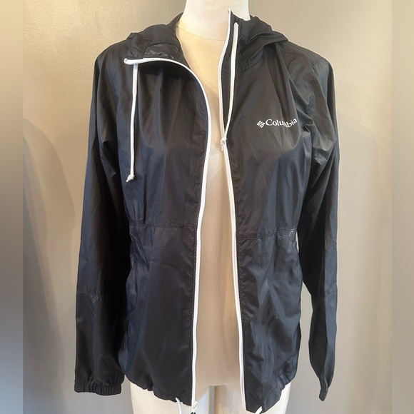 Columbia Jackets & Blazers - Women’s Columbia Flash Forward Windbreaker